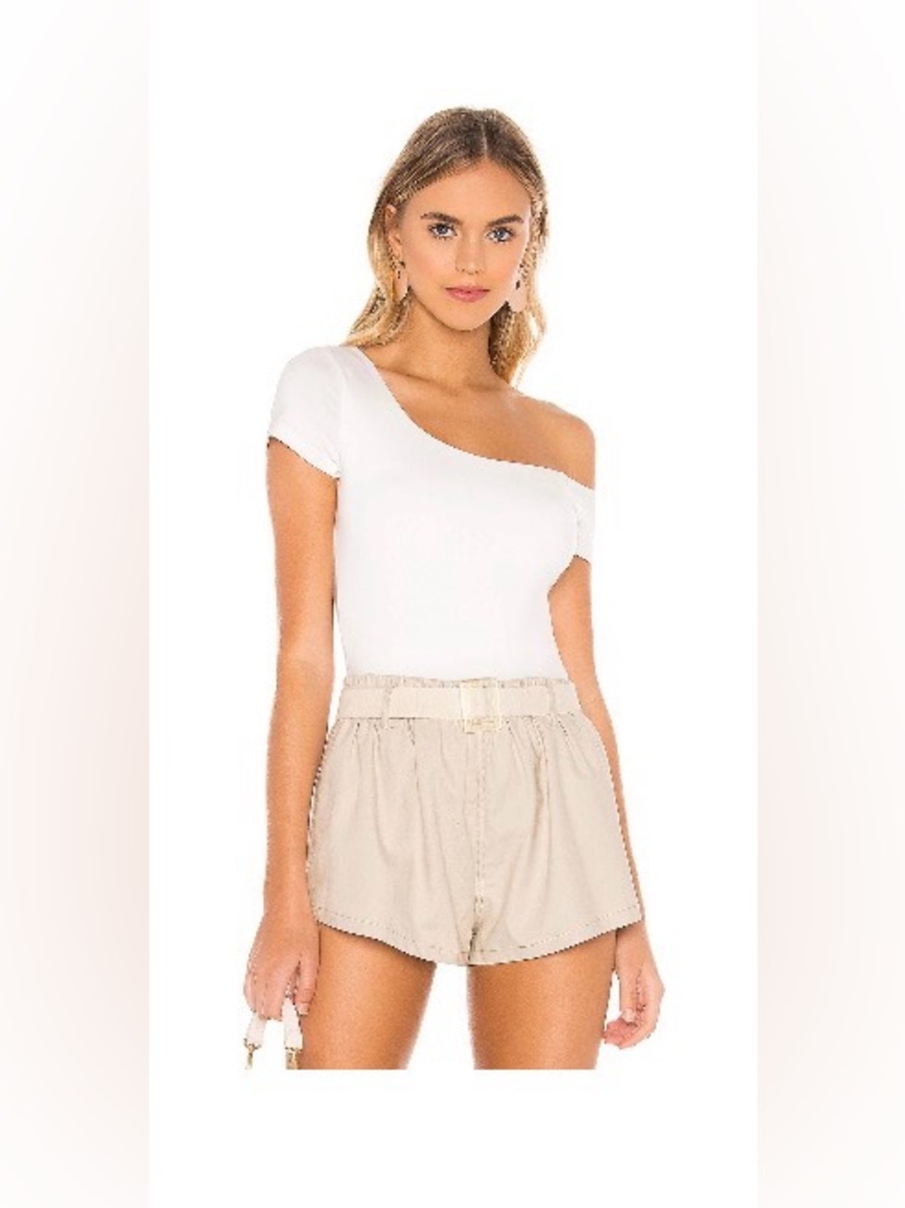 superdown White Scoop Neck Short Sleeve Bodysuit